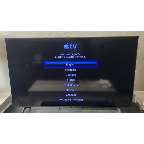 Apple TV 2nd Generation 8GB Tested Media Streamer A1378 Open Box - Picture 2 of 8
